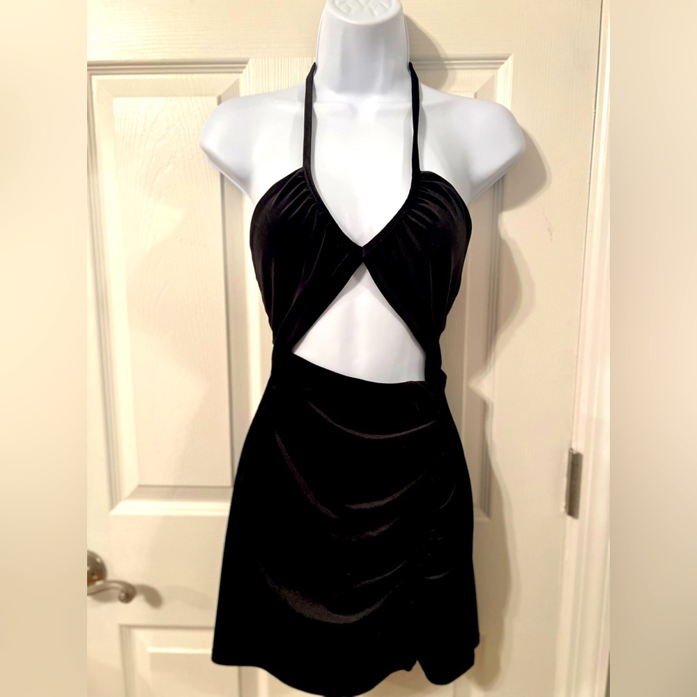 ♠️BLACK ZARA VELVET dress - size small - like new ♠️
